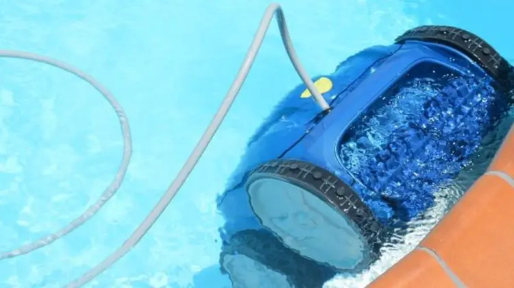 I migliori robot da piscina: la top 5 dei pulitori per il fondo della tua piscina